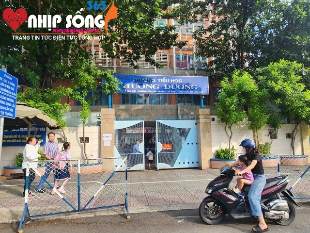 Trường tiểu học Chương Dương, nơi xảy ra vụ việc lùm xùm cô giáo 'xin hỗ trợ cái laptop'