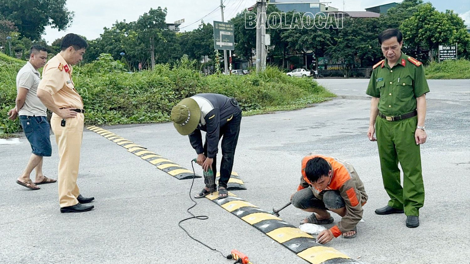 Các đơn vị, địa phương cần khẩn trương khắc phục, xử lý điểm đen, điểm tiềm ẩn tai nạn giao thông, những tồn tại, bất hợp lý về hạ tầng, tổ chức giao thông.