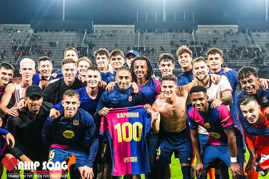 Đây cũng là trận đấu thứ 100 của Raphinha trong màu áo Barcelona.