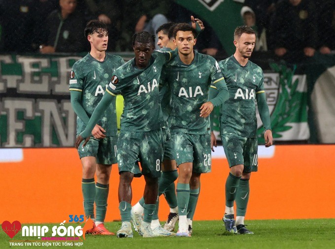 Tottenham duy trì chuỗi toàn thắng tại Europa League 2024/25