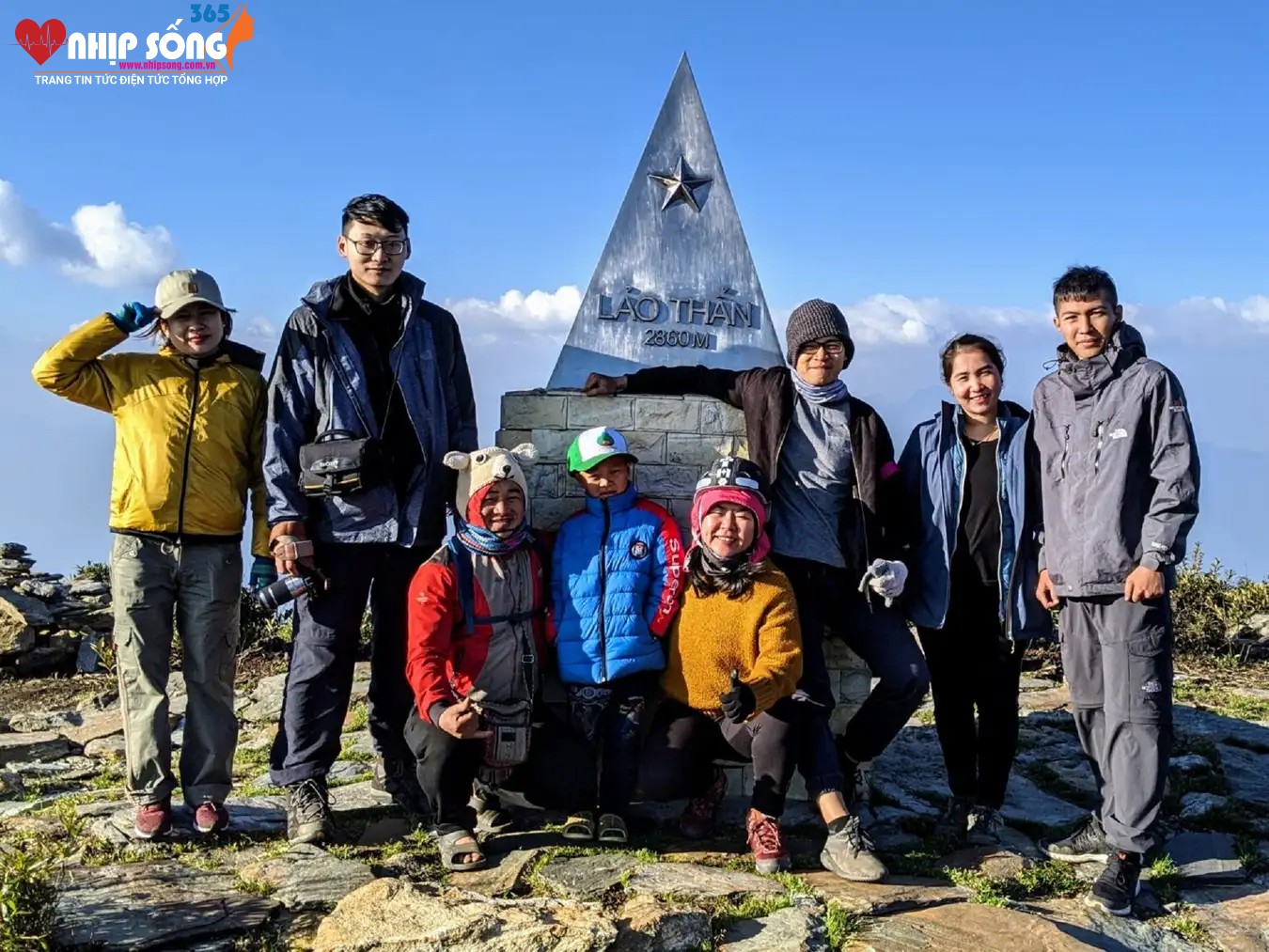 go and share trekking lao than 1