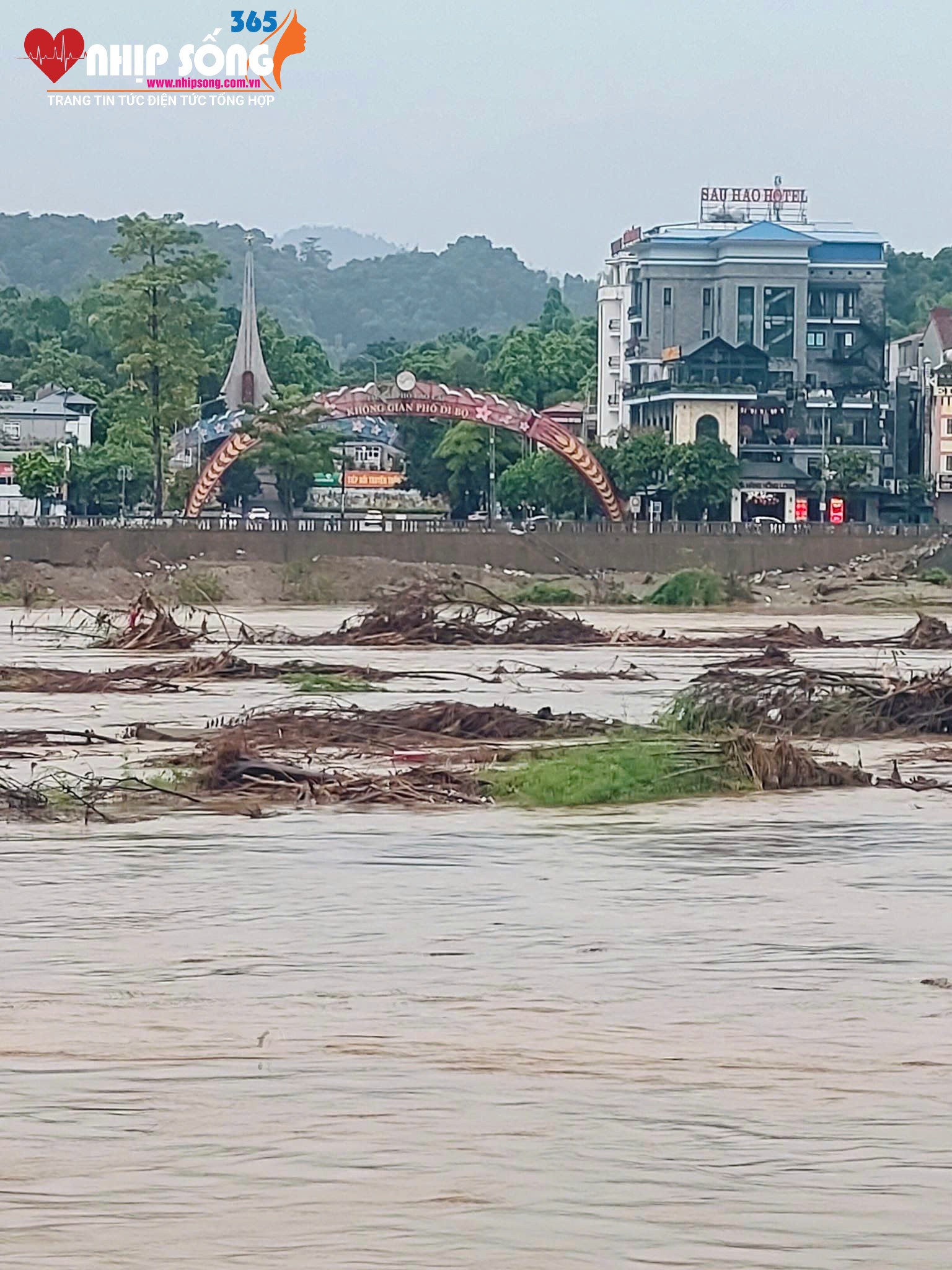 Lũ lụt gây ngập nghiêm trọng tại Lào Cai