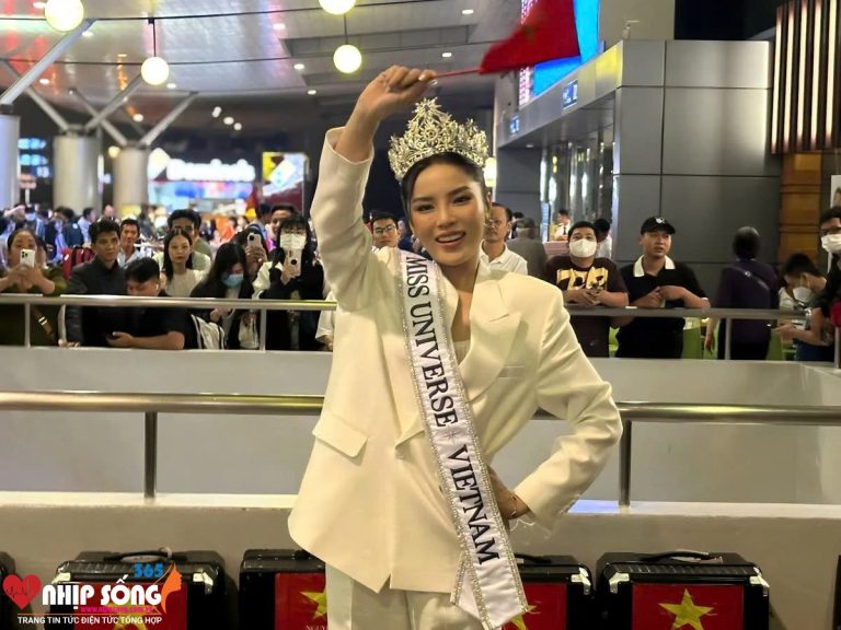 Nguyễn Cao Kỳ Duyên có mặt tại sân bay Tân Sơn Nhất để lên đường dự thi Miss Universe 2024 tại Mexico.