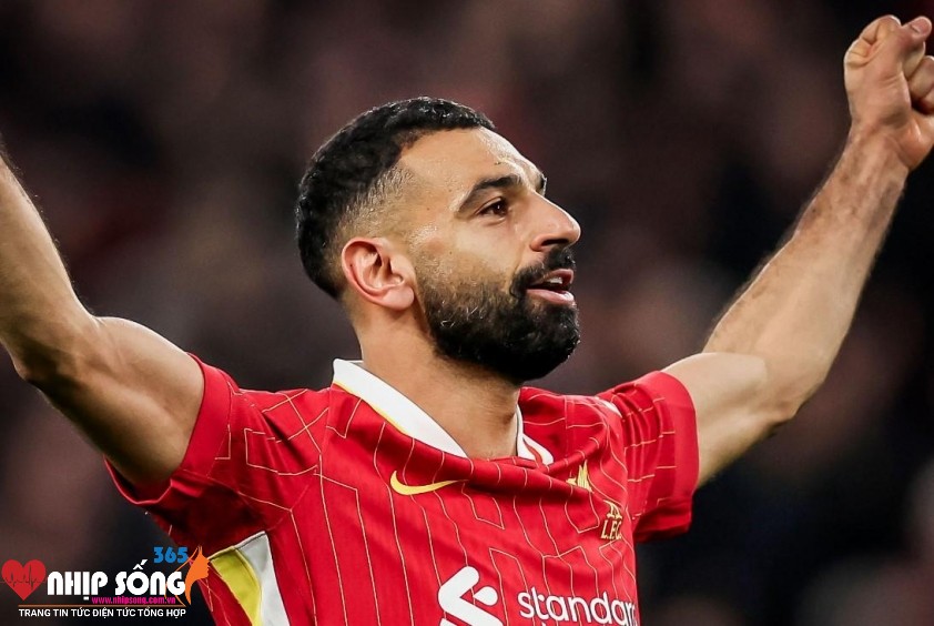 Salah tỏa sáng để giữ 3 điểm ở lại Anfield.