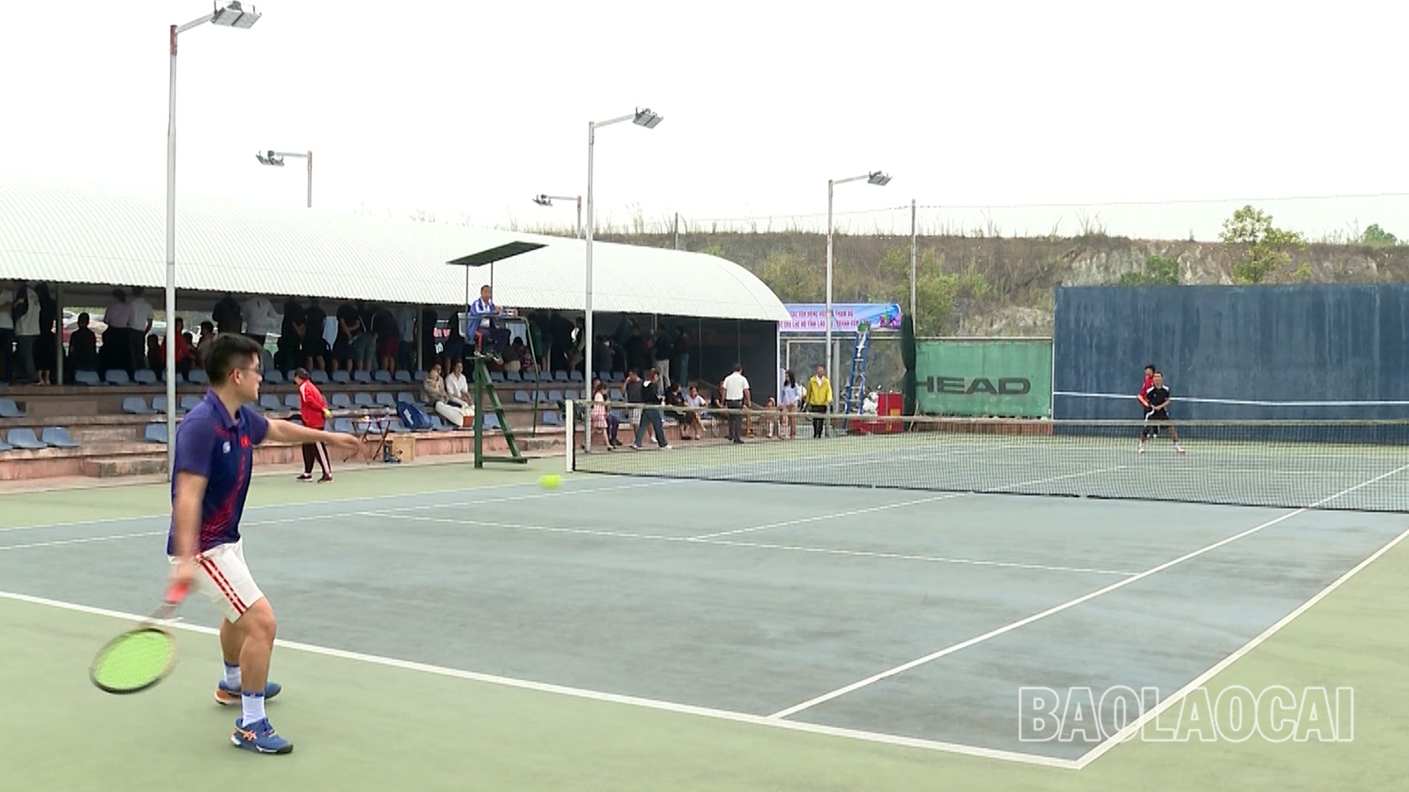 Thi đấu nội dung chung kết đơn nam môn tennis.