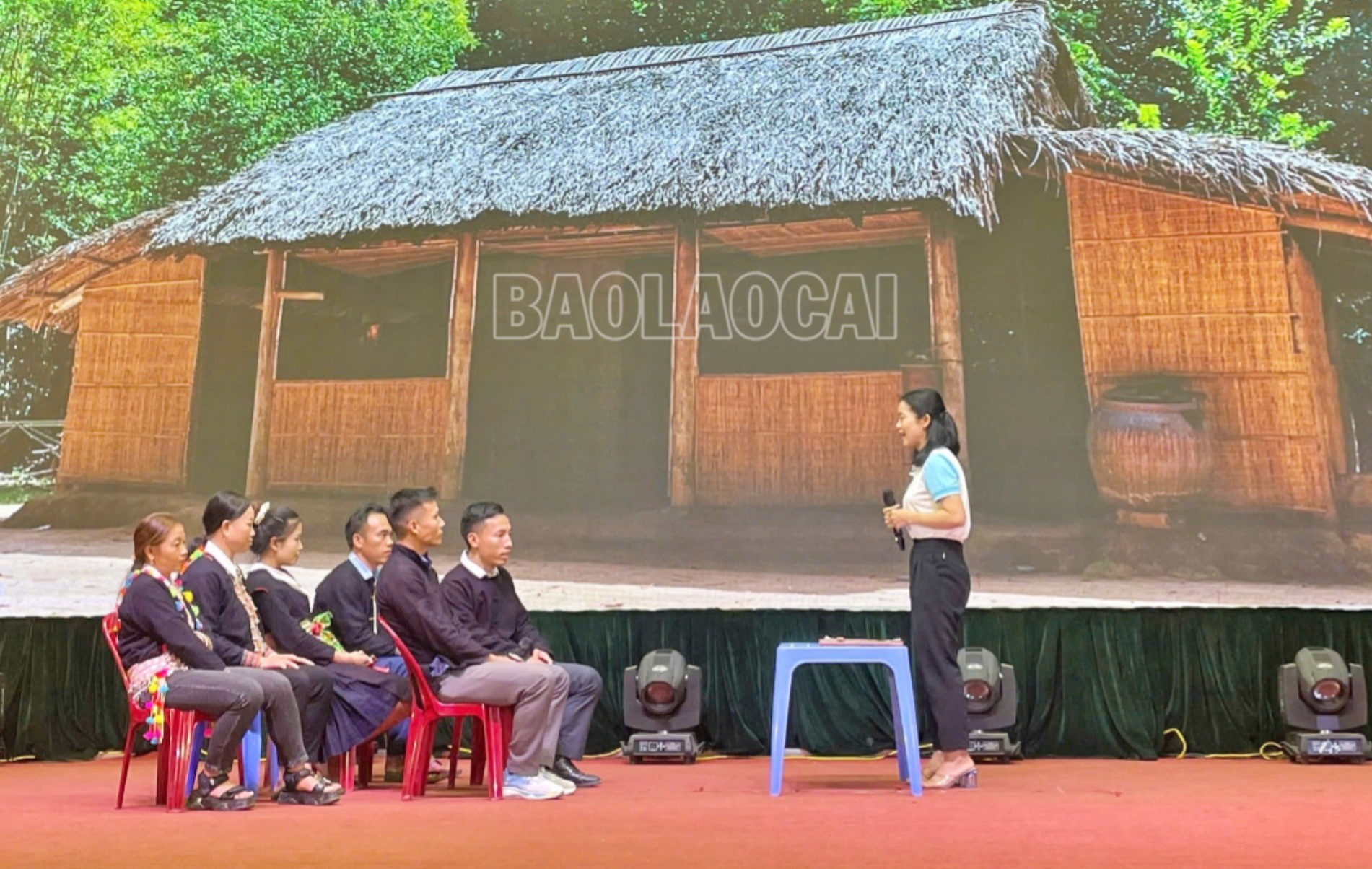 Các đội mang đến chương trình nhiều tiết mục sáng tạo, hấp dẫn. Ảnh: Hoàng Quyên