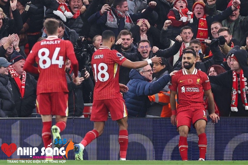 Salah ấn định chiến thắng 2-0 cho Liverpool. Ảnh: Getty