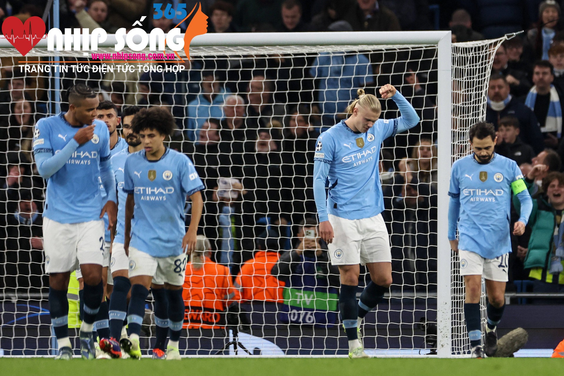 Man City dẫn trước 3 bàn với cú đúp của Haaland. Ảnh: Imago