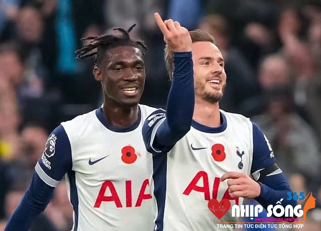 Tottenham vừa đánh bại Man City 4-0 tại Etihad.