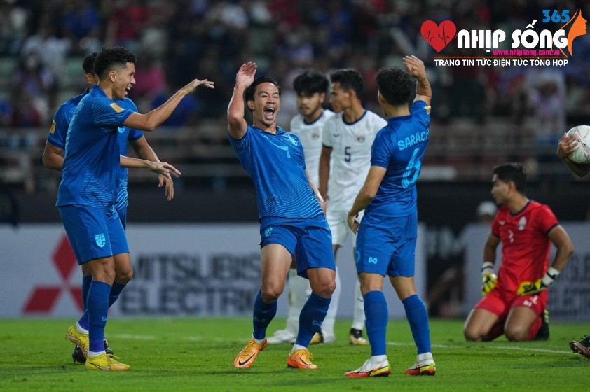 Cầu thủ Thái Lan ăn mừng chiến thắng trước Campuchia tại AFF Cup 2022