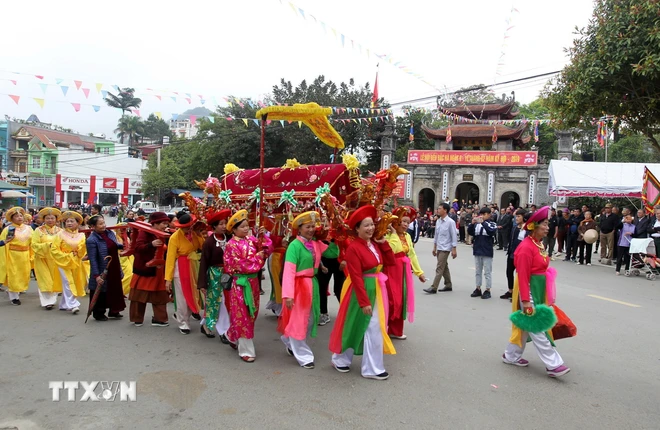 Nghi lễ rước kiệu tại Lễ hội Đền Bắc Hà.