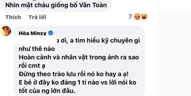 Cô tỏ thái độ khi netizen kém duyên để lại bình luận nói rằng nhóc tỳ này giống với cầu thủ Văn Toàn