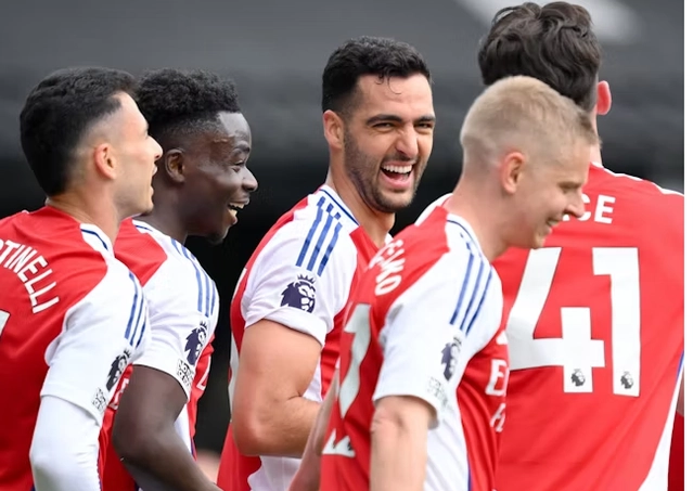Arsenal vua danh bai Ipswich