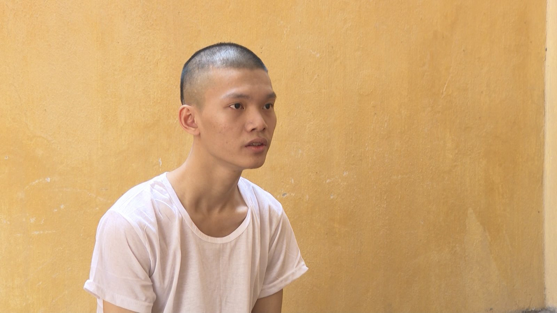 Doi tuong Le Viet Hoang tai co quan Cong an tinh Bac Giang. 54566