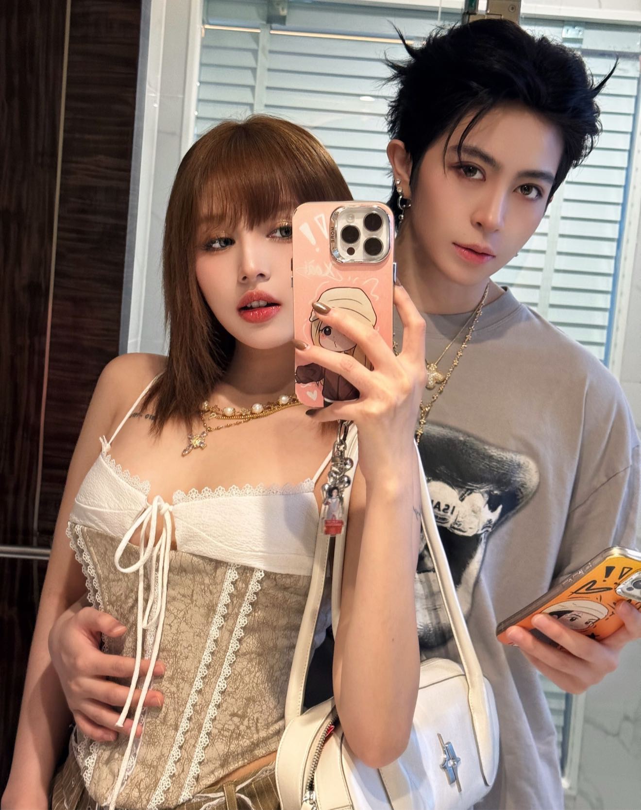 Gil Le bat ngo tro thanh tam diem chu y vi chiec mui khang khac cua minh