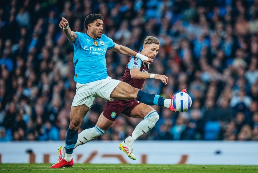 Man City thắng kịch tính Aston Villa, tạm chiếm vị trí thứ 3 Ngoại hạng Anh 3 Hiệp 1 chứng kiến thế trận cân bằng giữa hai đội