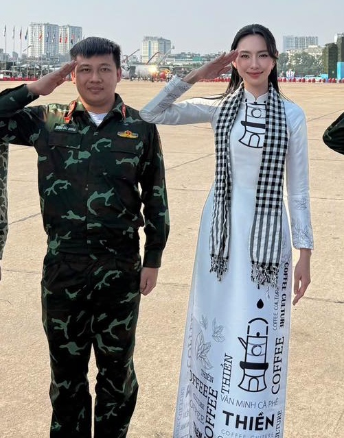 Hoa hau Thuy Tien tung gap lai mui truong o Sao Nhap Ngu vao thang