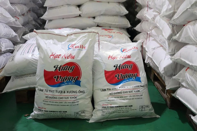 Phú Thọ: Phát hiện hơn 71.000 lít dầu ăn và 40 tấn mì chính giả tại cơ sở sản xuất 1 Hơn 22 tấn hạt nêm bị thu giữ.