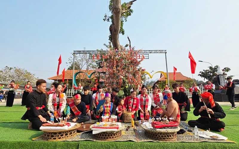 Le hoi Het Cha la mot trong nhung di san van hoa phi vat the cap quoc gia 94559697 1