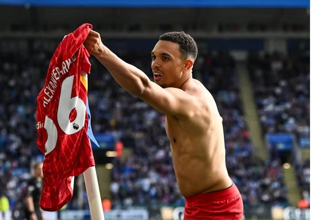 Liverpool vua danh bai Leicester voi ty so