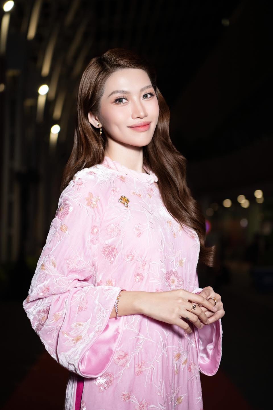 Á hậu Quỳnh Châu lên tiếng xin lỗi sau bài đăng gây tranh cãi dịp 30/4 5 Nàng hậu bị công chúng chỉ trích là thiếu nhạy cảm