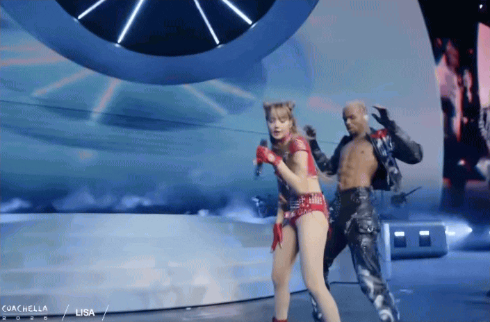 Lisa BLACKPINK gây sốc tại Coachella: Vũ đạo 19+ khiến Knet phẫn nộ, bị gọi là bản sao rẻ tiền của pop Mỹ! 9 Vũ đạo khiến Lisa chìm trong tranh cãi