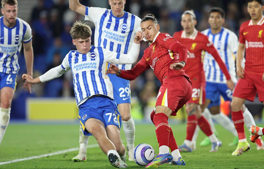 Brighton da thang Liverpool sau man ruot duoi ty so