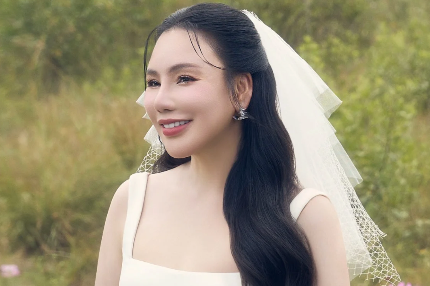 Ca sĩ Hồ Quỳnh Hương.