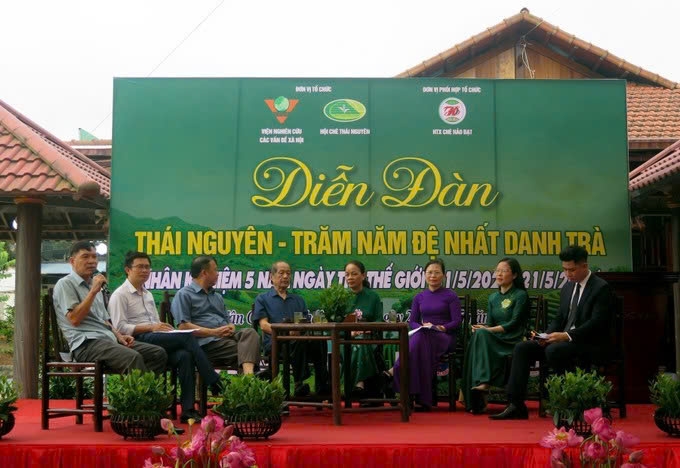 Cac dai bieu thao luan tai Dien dan
