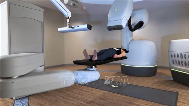 Hinh anh mo phong he thong robot xa phau CyberKnife S7 co tich hop tri tue nhan tao