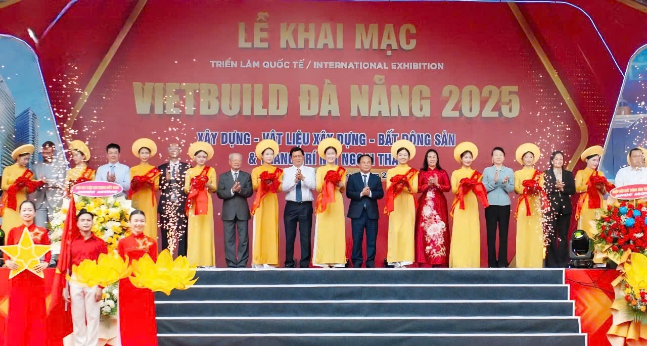 Khai mạc Triển lãm Quốc tế VIETBUILD Đà Nẵng 2025. Triển lãm diễn ra từ nay đến hết ngày 18/5/2025. Ảnh: TL