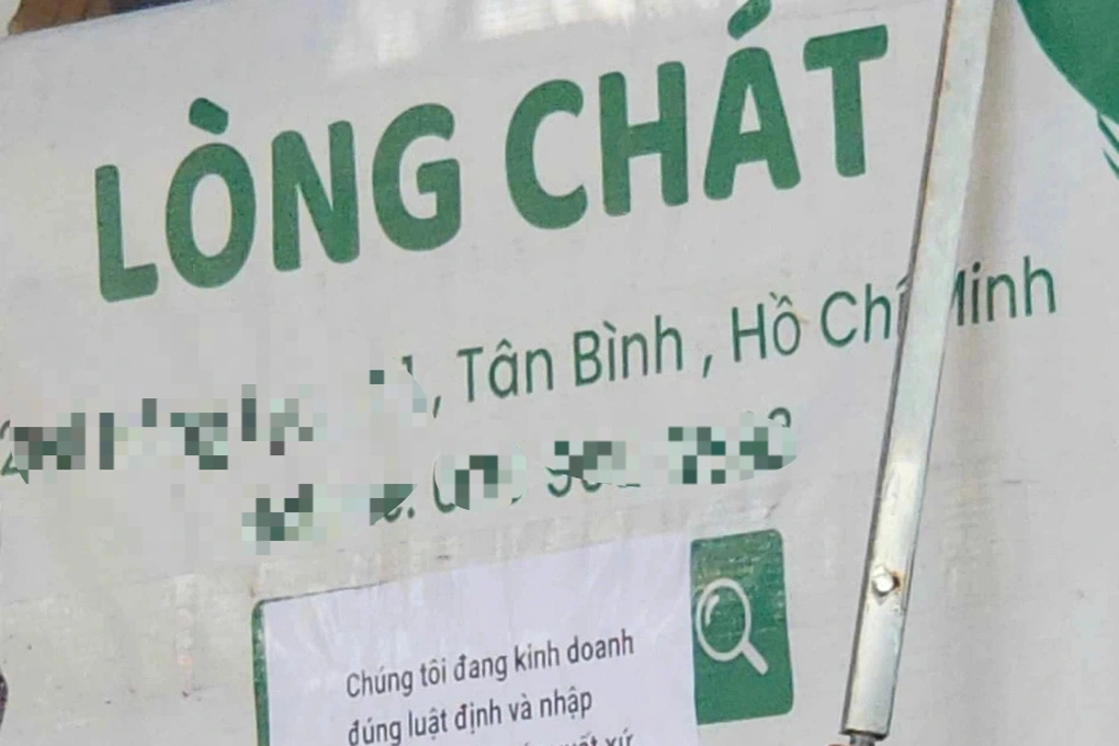 TP.HCM: Cơ quan chức năng chưa thu được mẫu lòng xe điếu, tìm chủ quán Lòng Chát làm việc 1 Một bảng thông báo từng được dán trước quán Lòng Chát cơ sở TPHCM