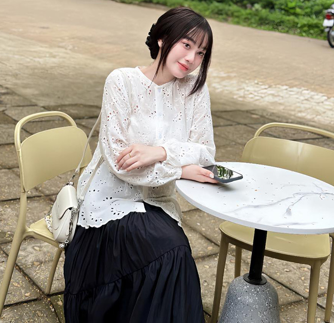 Hồ Văn Cường tổ chức lễ cưới tại nhà riêng, đánh dấu bước ngoặt cuộc đời 1 Nhan sắc vợ Hồ Văn Cường.