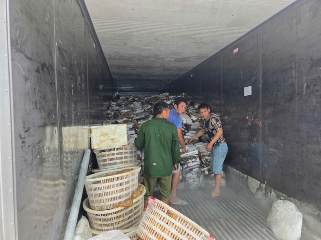 Nhieu lo hang da boc mui hoi dau hieu hu hong. 455665