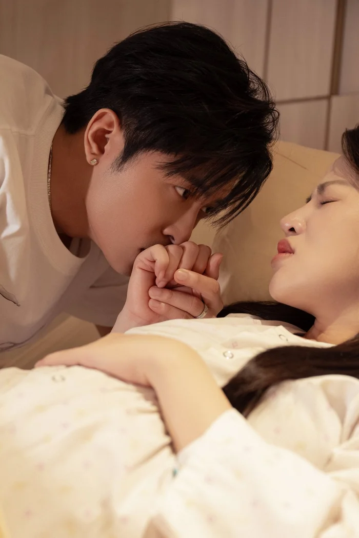 Puka hạ sinh con đầu lòng, Gin Tuấn Kiệt xúc động vỡ òa khi lần đầu làm bố 3 Puka được chồng đồng hành trong quá trình chuyển dạ sinh con.