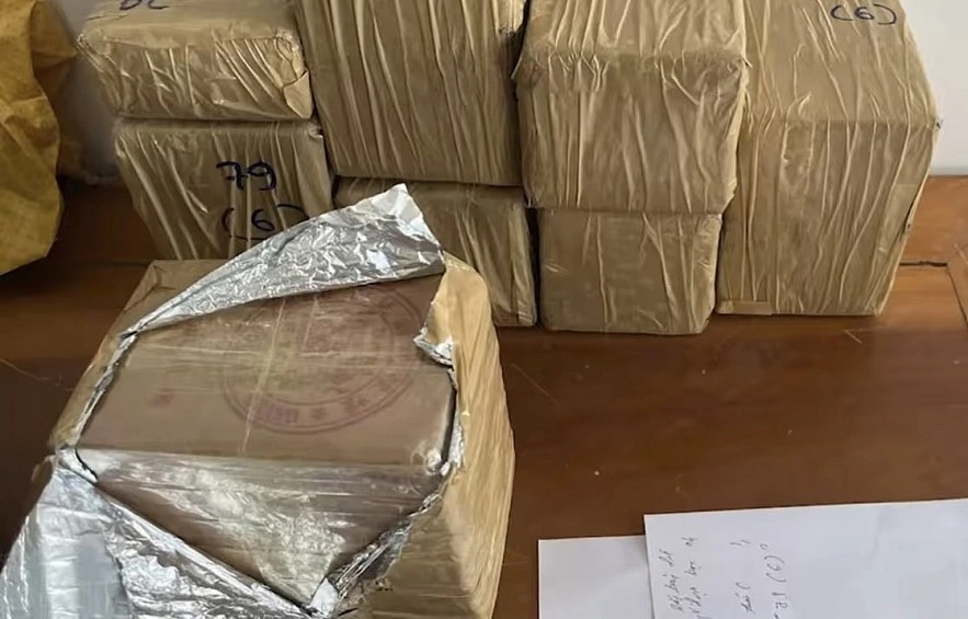 Tang vật 38 bánh ma tuý loại heroin