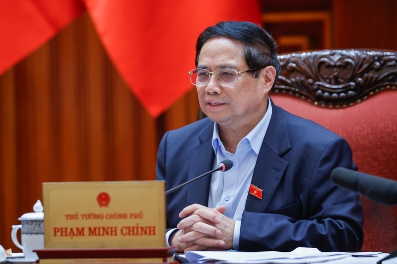 Thủ tướng: Khởi công tuyến đường sắt Lào Cai – Hà Nội – Hải Phòng vào ngày 19/12/2025 2 Thủ tướng Phạm Minh Chính đánh giá cao Bộ Xây dựng và các cơ quan liên quan đã nỗ lực triển khai các nhiệm vụ được giao, đạt được một số kết quả cụ thể - Ảnh: VGP/Nhật Bắc