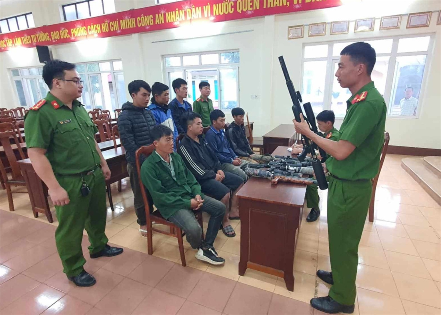 anh 1 1
