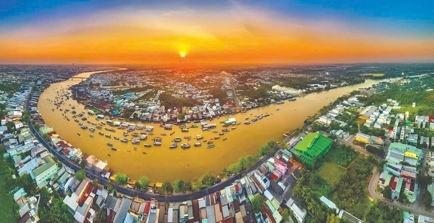 50 năm - Hành trình “vươn mình” của thành phố mang tên Bác 4 Từ ngổn ngang sau chiến tranh, Đồng bằng Sông Cửu Long đã phát triển thành vùng trọng điểm sản xuất lương thực của nước ta (Ảnh TL)