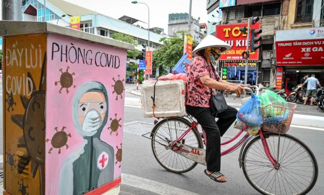Đeo khẩu trang, hạn chế tiếp xúc đông người là cách phòng bệnh hiệu quả 