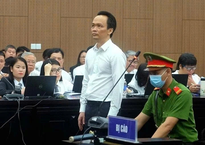 Bi cao Trinh Van Quyet tai phien toa so tham. 54565