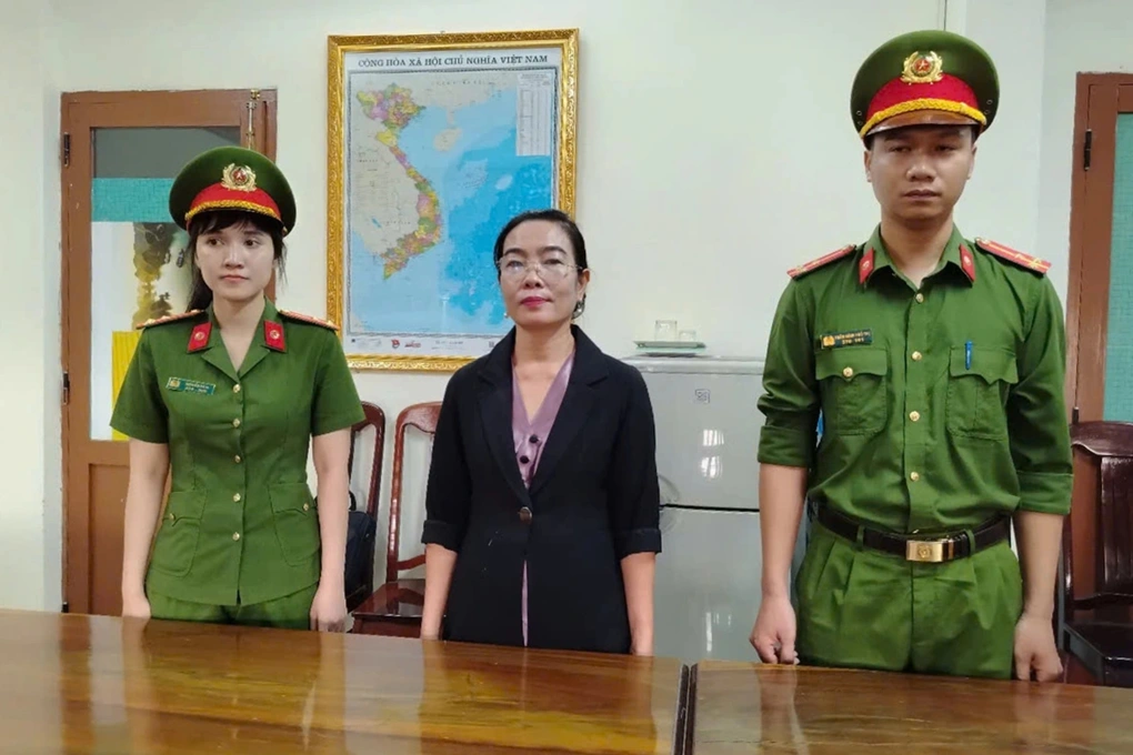Co quan Canh sat dieu tra Cong an tinh Phu Yen thi hanh cac quyet dinh doi voi ba Dang Thi Hoa Hiep 4566