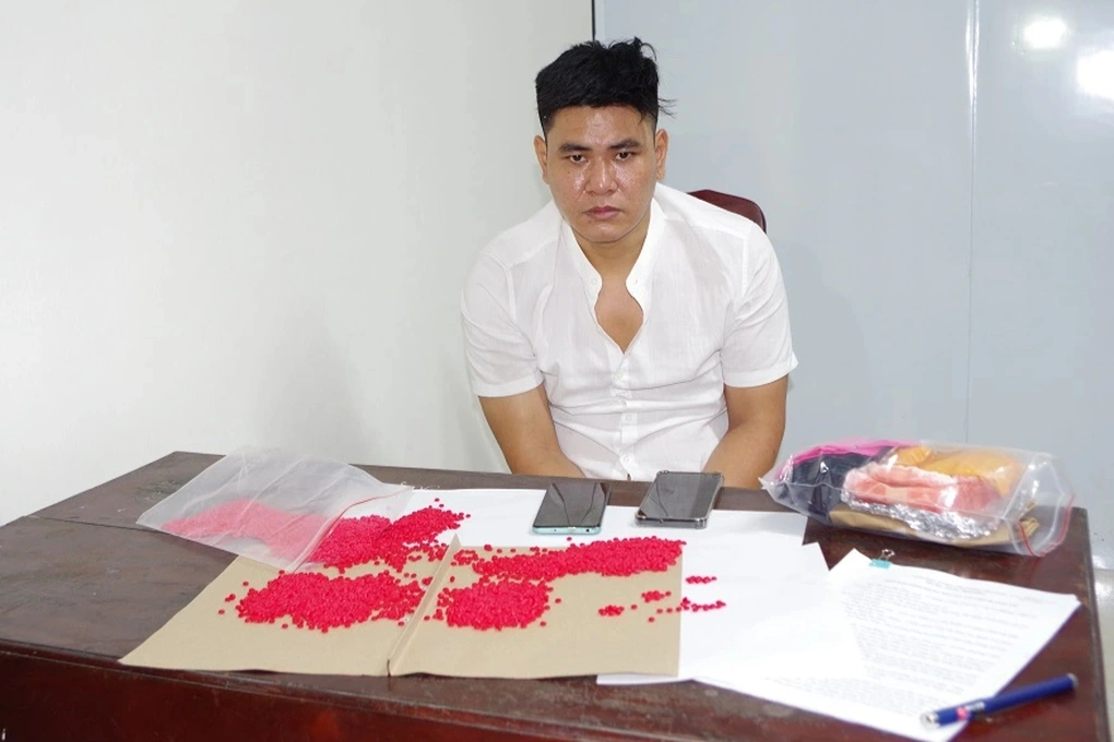 Doi tuong Duong Hoai Nam va tang vat vu an tai co quan cong an