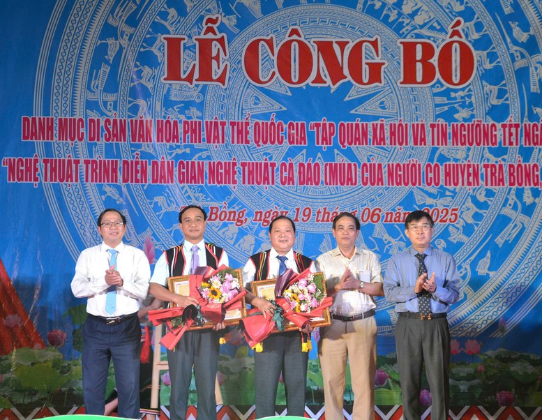 Hai loai hinh van hoa cua nguoi Cor duoc dua vao danh muc Di san Van hoa phi vat the quoc gia 4566