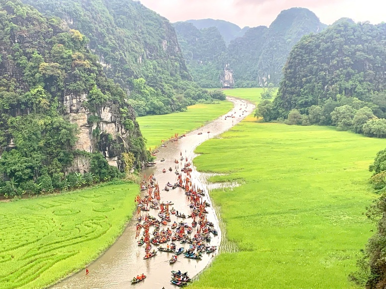 Hon 485.000 luot du khach den voi Tuan Du lich Ninh Binh