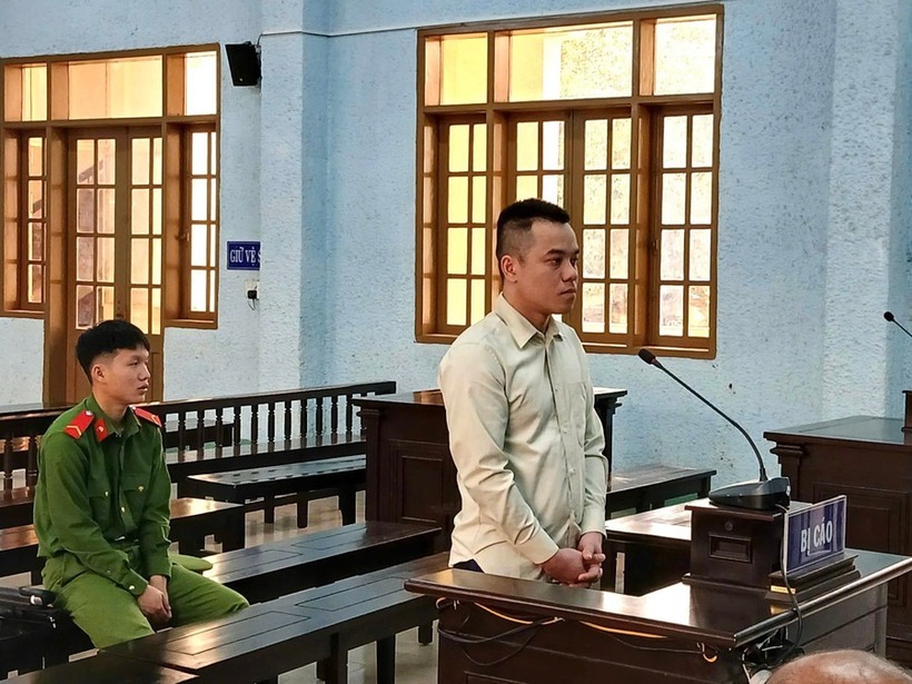Nguyen Van Thi lanh 13 nam tu ve toi Giet nguoi. 43566