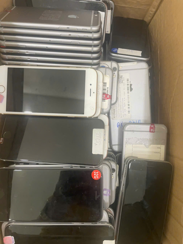 Hưng Yên: Phát hiện 510 điện thoại iPhone cũ tại nơi ở của đối tượng nghiện ma túy 3 Số điện thoại thu giữ tại phòng Hà Phi Hùng.