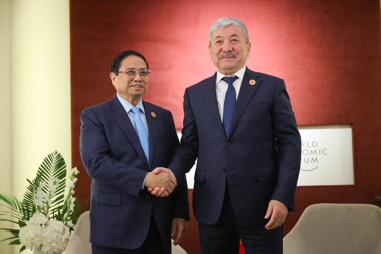 Thu tuong Pham Minh Chinh va Thu tuong Kyrgyzstan Adylbek Kasimalyev