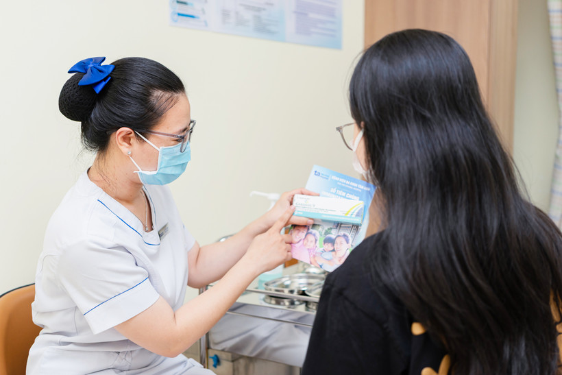 Tu van cho cac ban nu tre ve viec tiem vaccine phong ung thu co tu cung