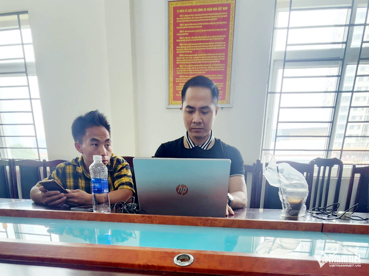 hanh khach 92143